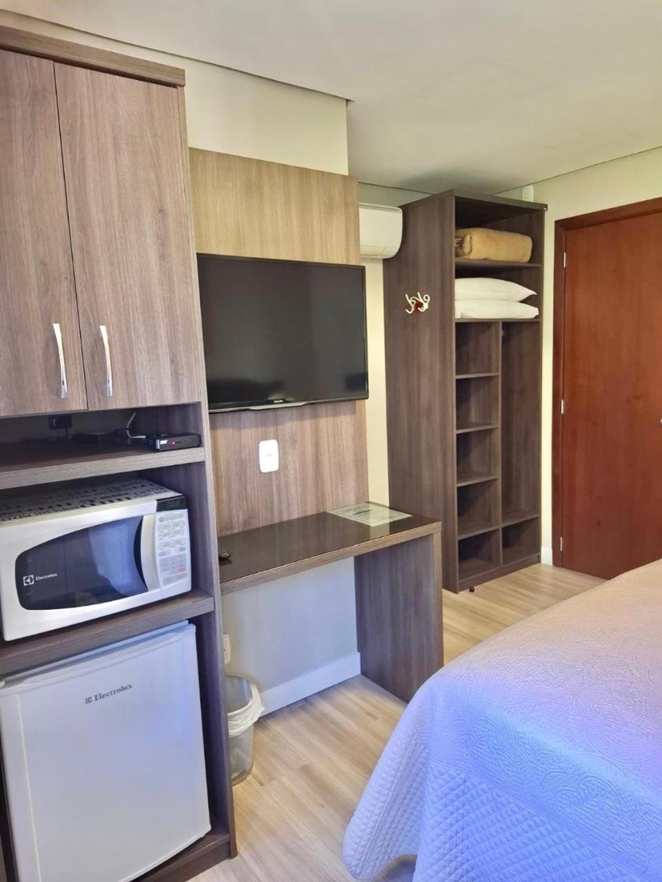 Residencial Jardim Dos Pinheiros 279 Apartment กาเนรา ภายนอก รูปภาพ